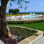 Giglio Marino Oda ve Kahvaltı 4*